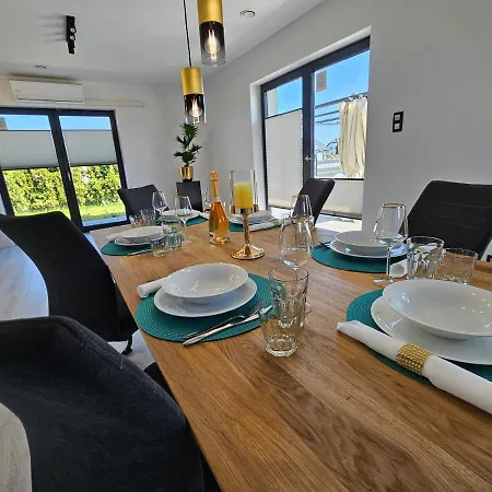 Hébergement de vacances Komfortowy Dom Z Jacuzzi Blisko Trojmiasta