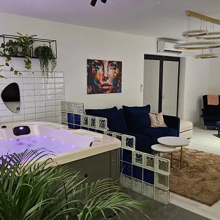 Hébergement de vacances Komfortowy Dom Z Jacuzzi Blisko Trojmiasta *